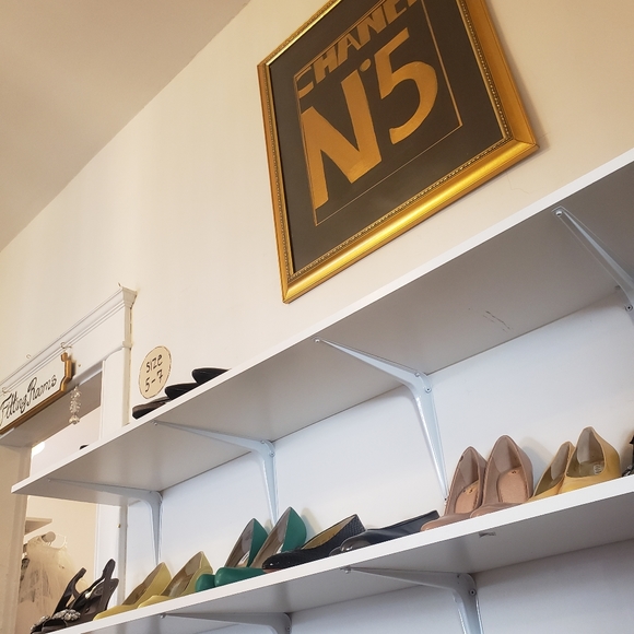 Luxe consignmet  376 pleasant st Northampton MA 01060 - Picture 11 of 12